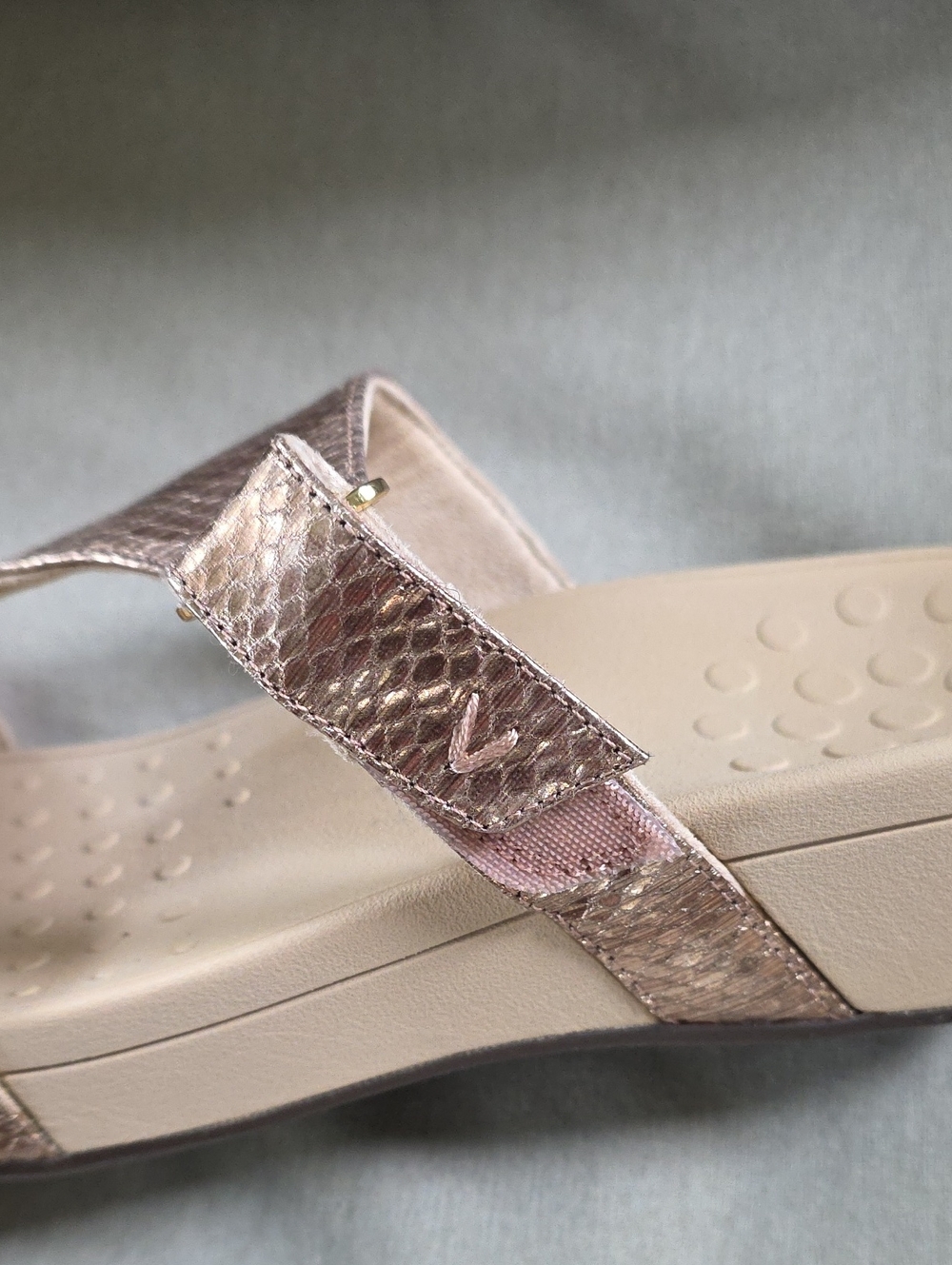 Vionic Metallic Rose Gold Snake Print Slip On Wedge Orthopedic Slide Sandal Sz 9 - Picture 9 of 14